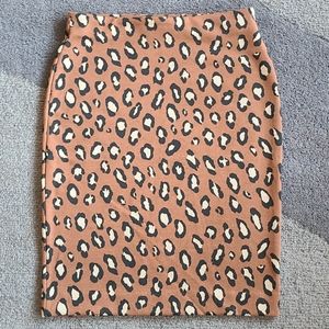 Pull on Leaopard print skirt